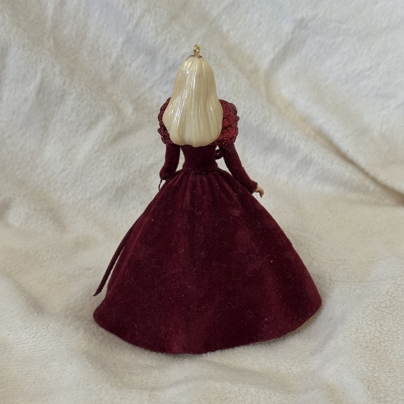 2002 Hallmark Keepsake Ornament Celebration Barbie with Box – Collector’s Series - Picture 7 of 12